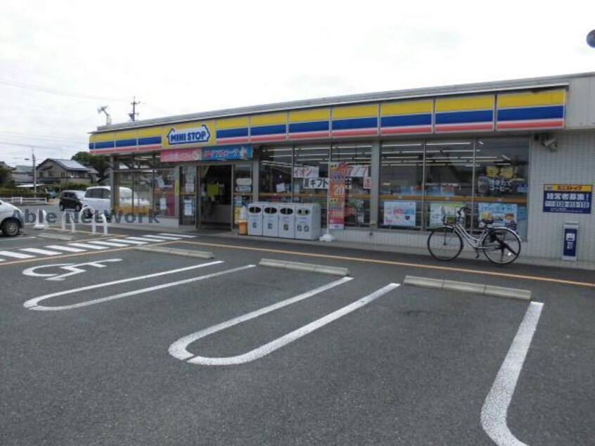 ミニストップ江南高屋町店(コンビニ)まで750m ハウスアメニティ