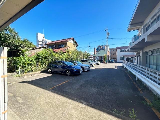 建物裏の駐車場 アン116