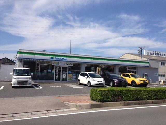 ファミリーマート大口余野店(コンビニ)まで838m レストハウス浅畑