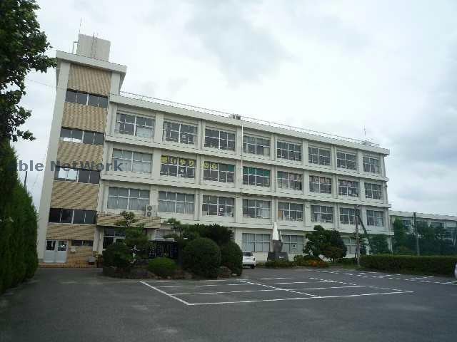 扶桑町立扶桑中学校(中学校/中等教育学校)まで473m エスポアールTACHIBANA