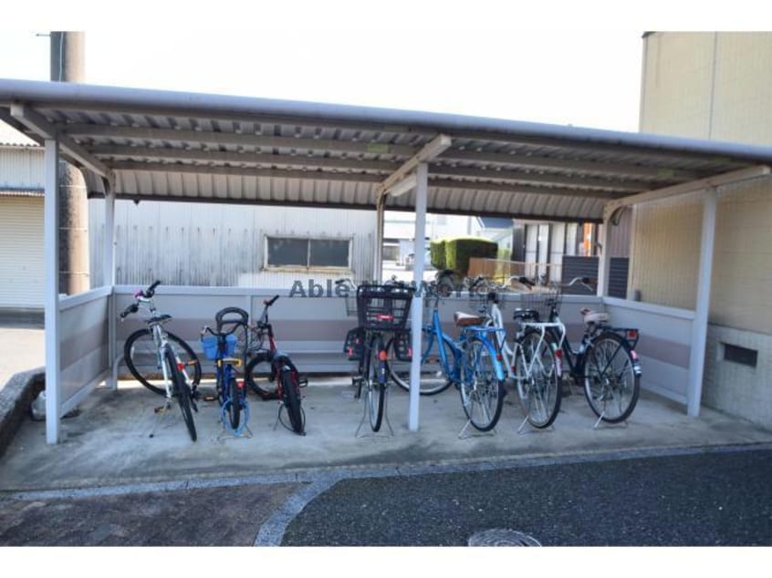 駐輪場 Espoir