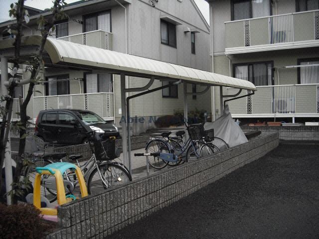 駐輪場 カーサクオーレ