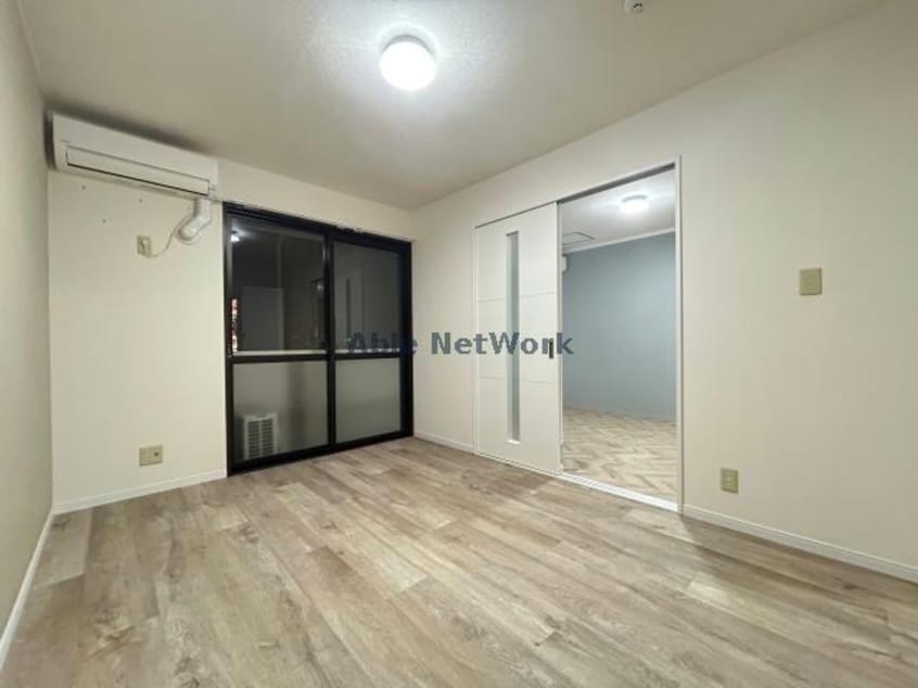 南側の洋室 ドミール鈴木