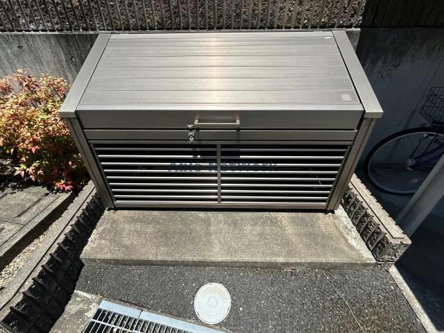 ゴミ置き場 エスポアール白山