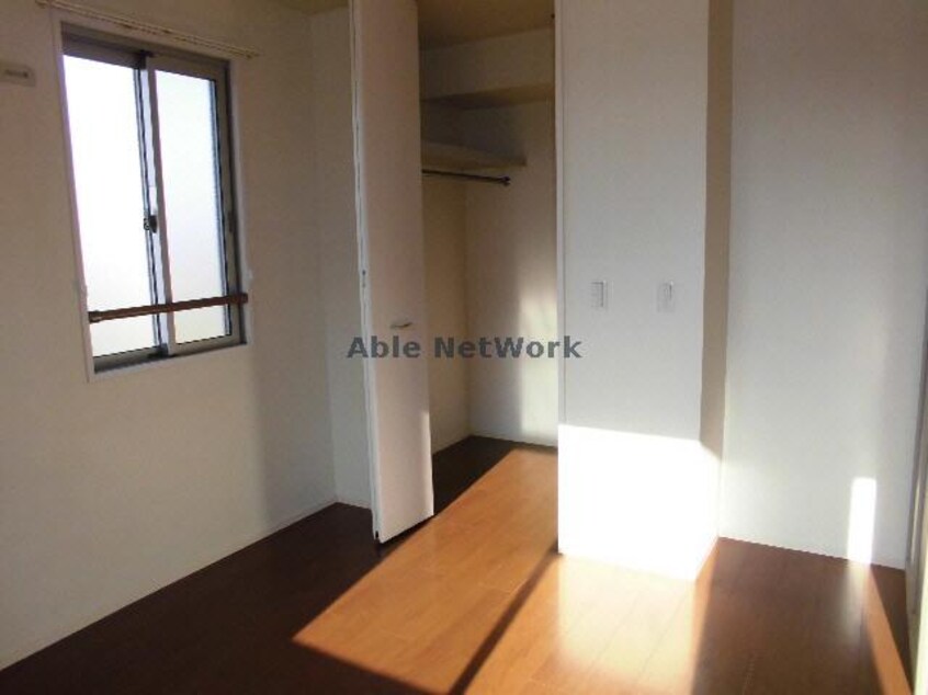 収納 マノワール十六田