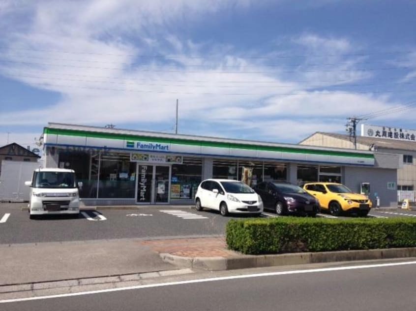 ファミリーマート大口余野店(コンビニ)まで784m アビタシオン