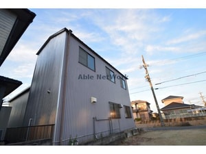 前飛保町西町8-1貸家