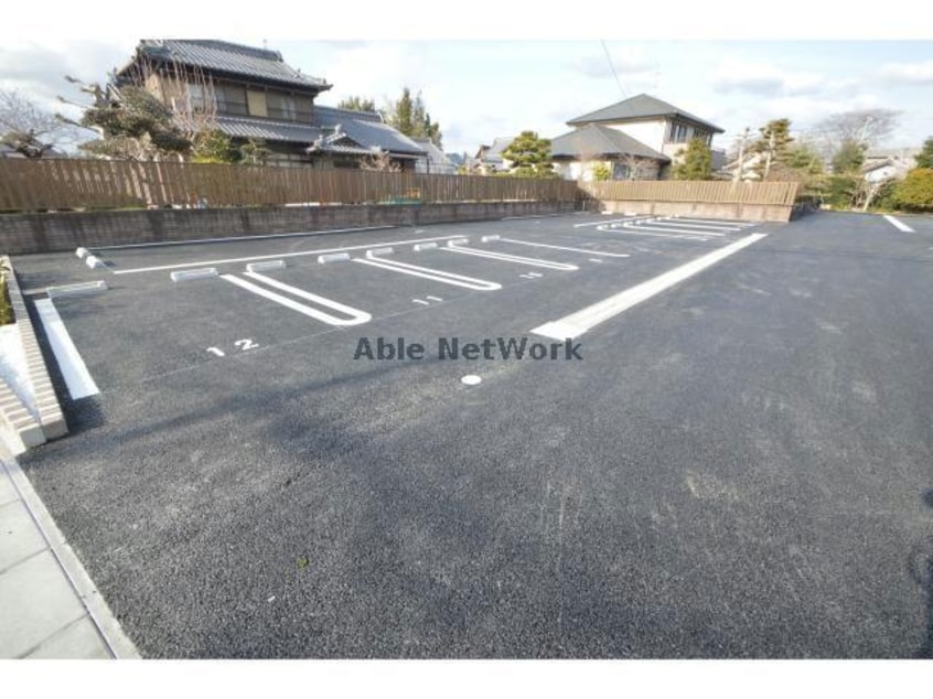  ヴィラ　ウィステリア