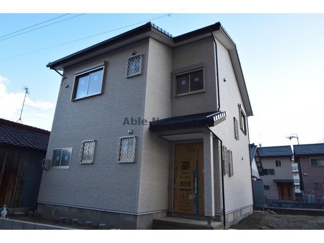  尾崎町上田貸家（北棟）