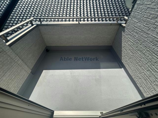 2階ベランダ 尾崎町上田貸家（北棟）
