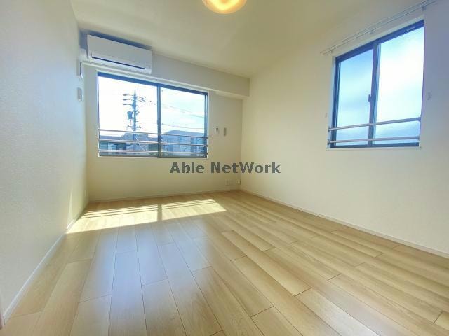  ホワイトメゾン錦