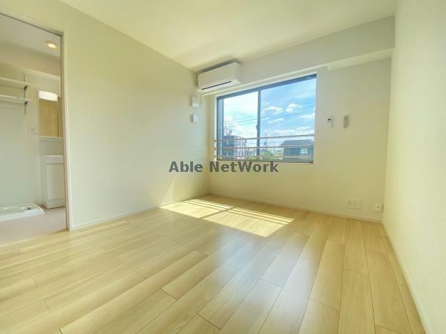  ホワイトメゾン錦