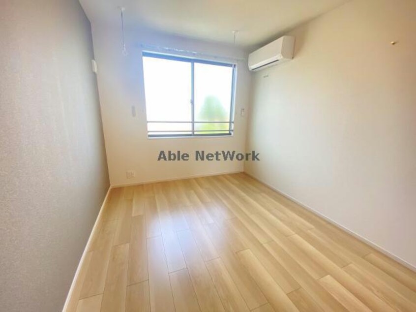  ホワイトメゾン錦