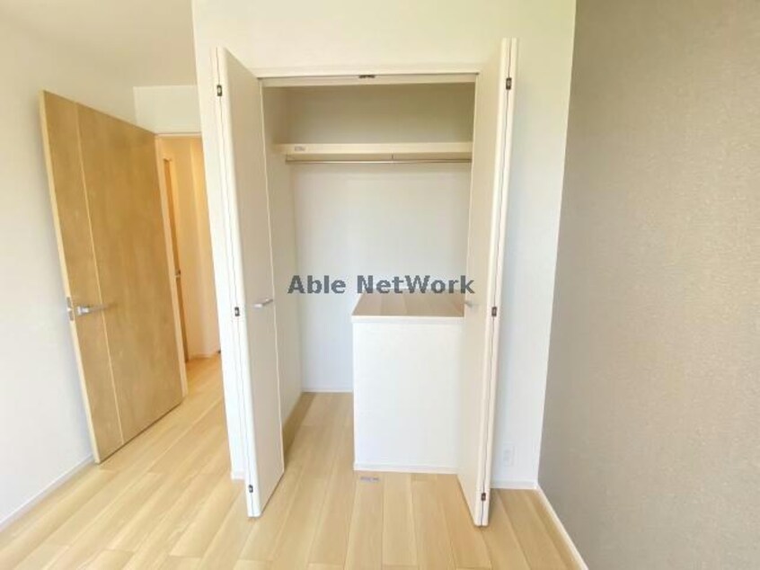  ホワイトメゾン錦