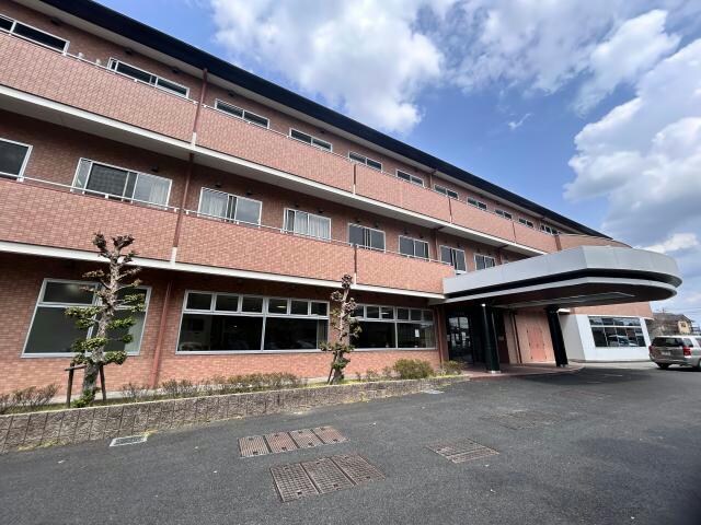 布袋病院(病院)まで416m LA・LA