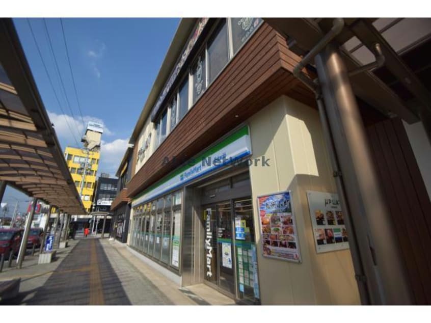 ファミリーマート江南駅店(コンビニ)まで497m ベルメゾン江南