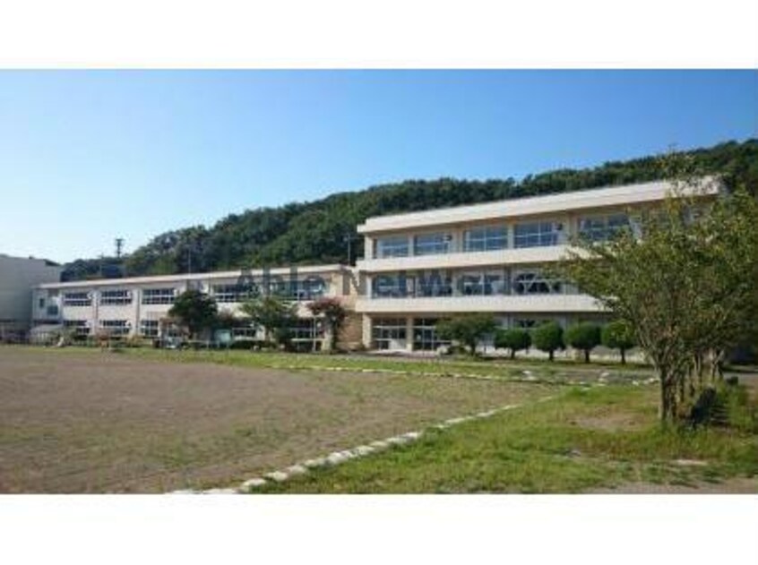 木更津市立波岡小学校(小学校)まで2844m アズミナティ