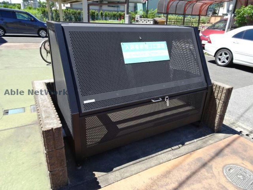  フロンティエール西館