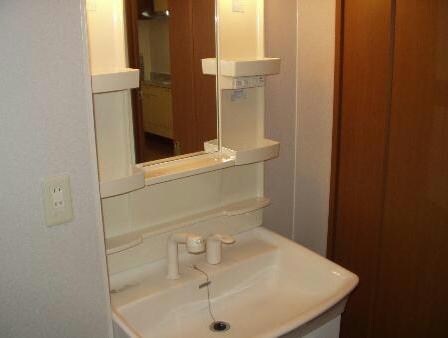  ヒルサイドコート弐番館