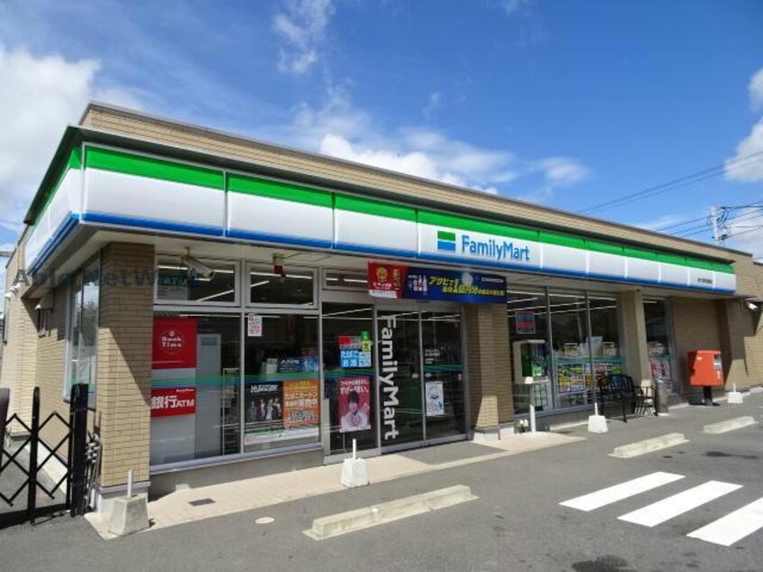 ファミリーマート富津大堀中央店(コンビニ)まで166m リヴェール