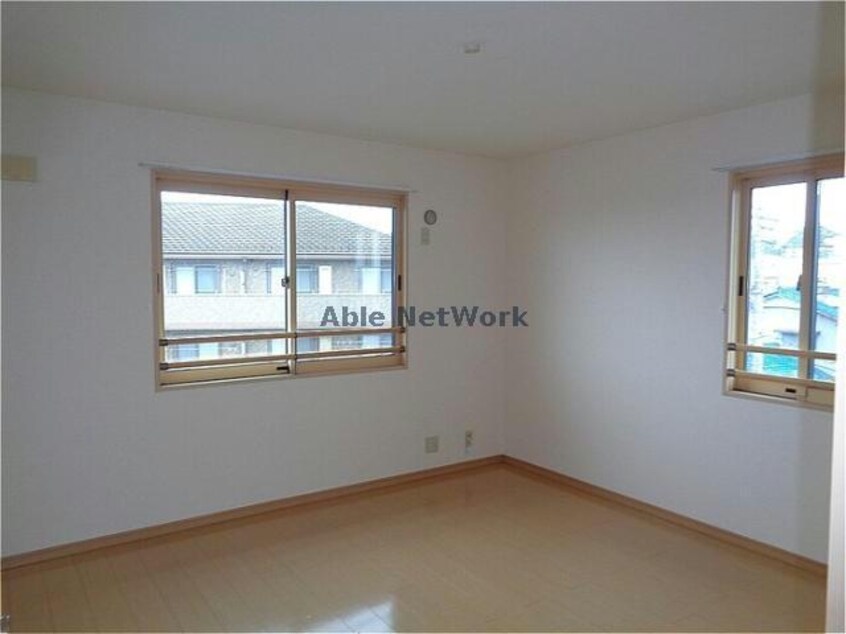  ルヴァンコート弐番館