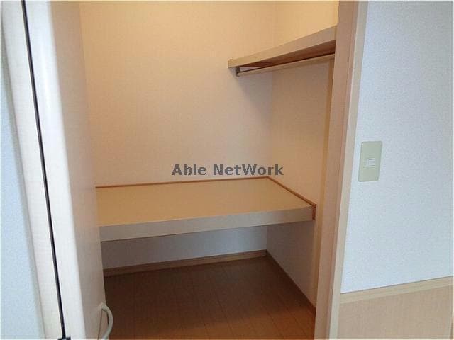  ルヴァンコート弐番館