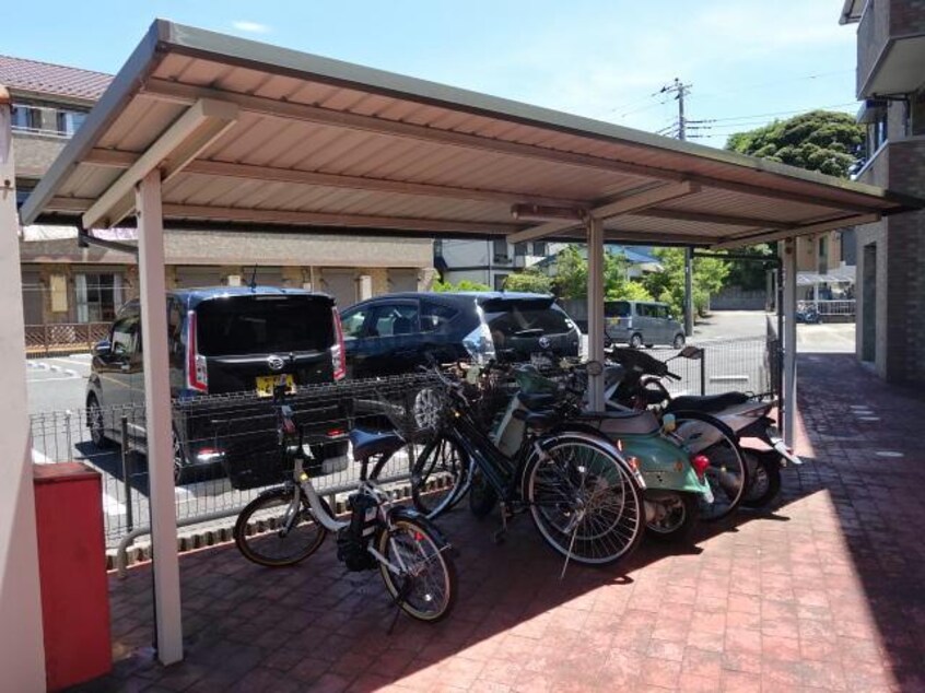  ルヴァンコート弐番館