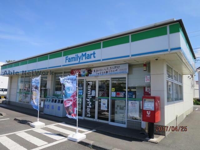 ファミリーマート君津西坂田店(コンビニ)まで135m ブライトユニゾンⅡ