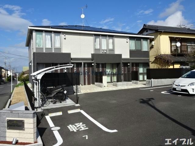  ユニヴァリィパレス
