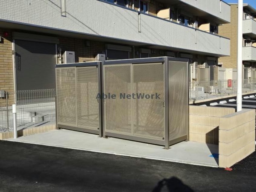 ゴミステーション パストラルコートC