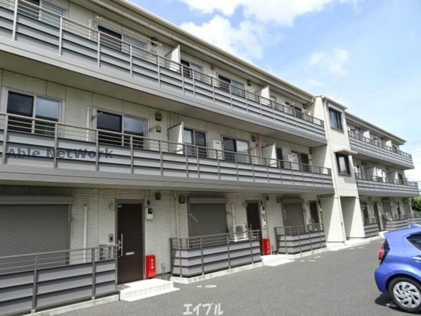  ラッフルズ