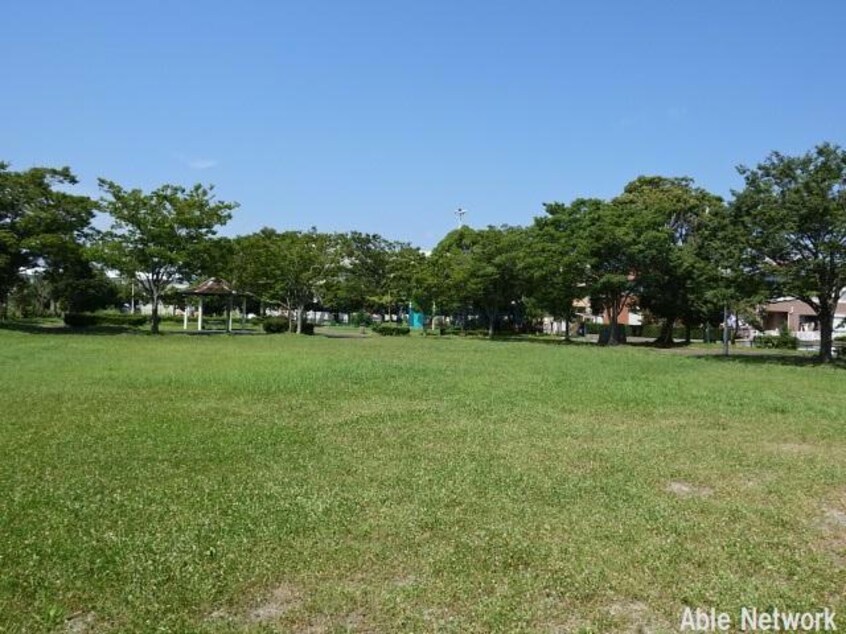 中野中央公園(公園)まで30m メゾンドール君津