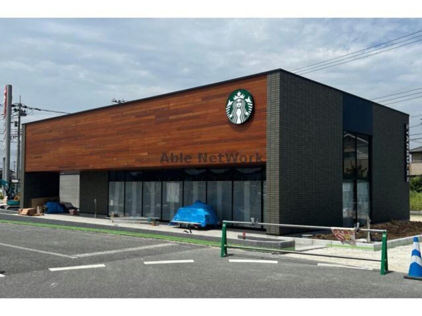 スターバックスコーヒーベイシア木更津金田店(その他飲食（ファミレスなど）)まで824m D-KISARIA　WⅡ