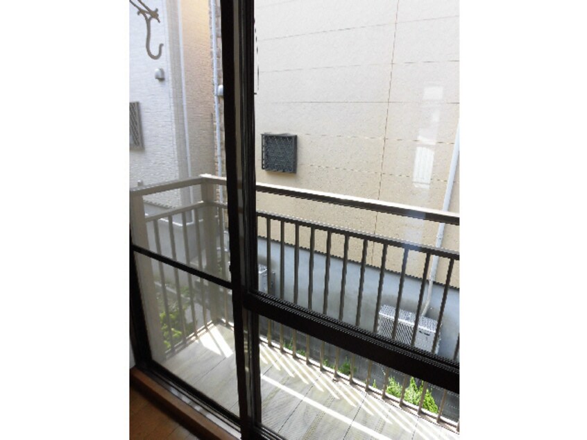 バルコニー 横須賀線/保土ケ谷駅 徒歩10分 2階 築32年
