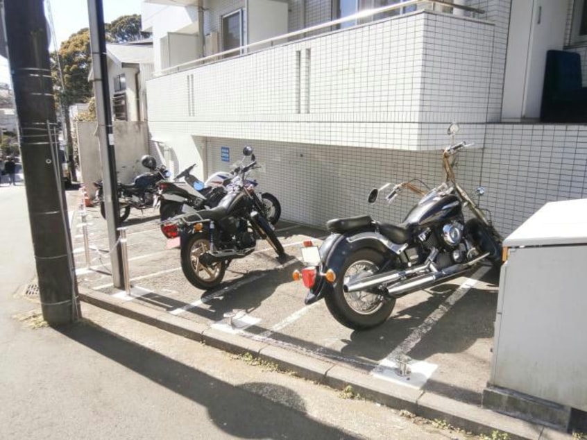 バイク置けます 相鉄本線/和田町駅 徒歩16分 1階 築24年