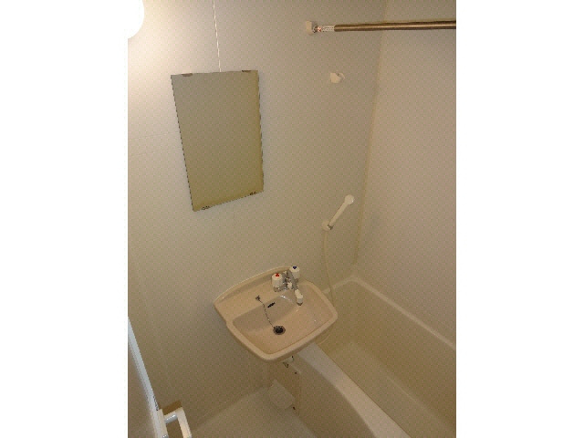  相鉄本線/星川駅 徒歩10分 1階 築19年