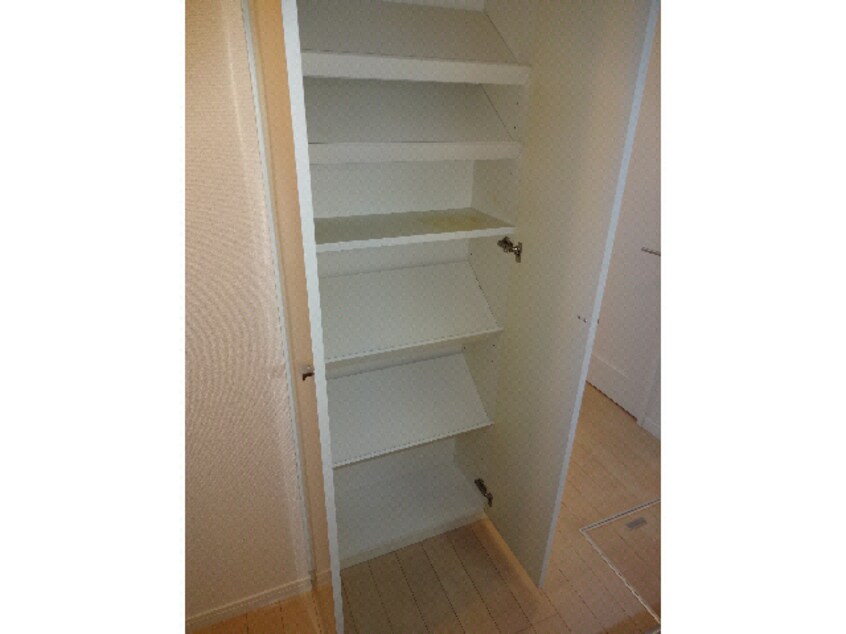  相鉄本線/星川駅 徒歩10分 1階 築19年