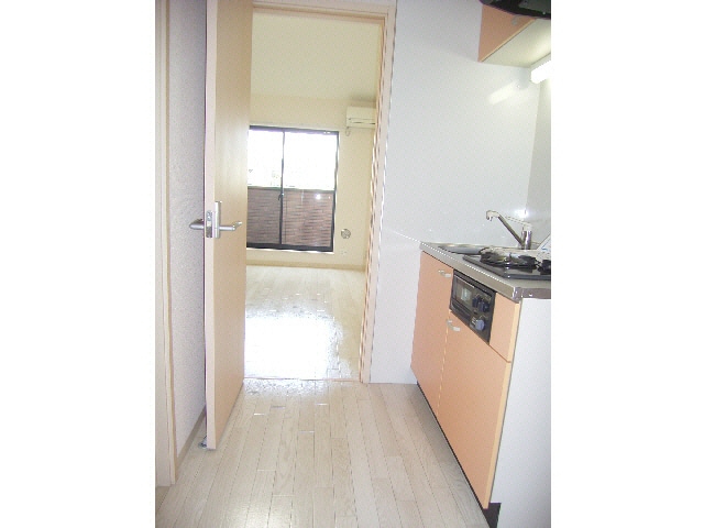 玄関から居室 横須賀線/保土ケ谷駅 徒歩6分 2階 築19年