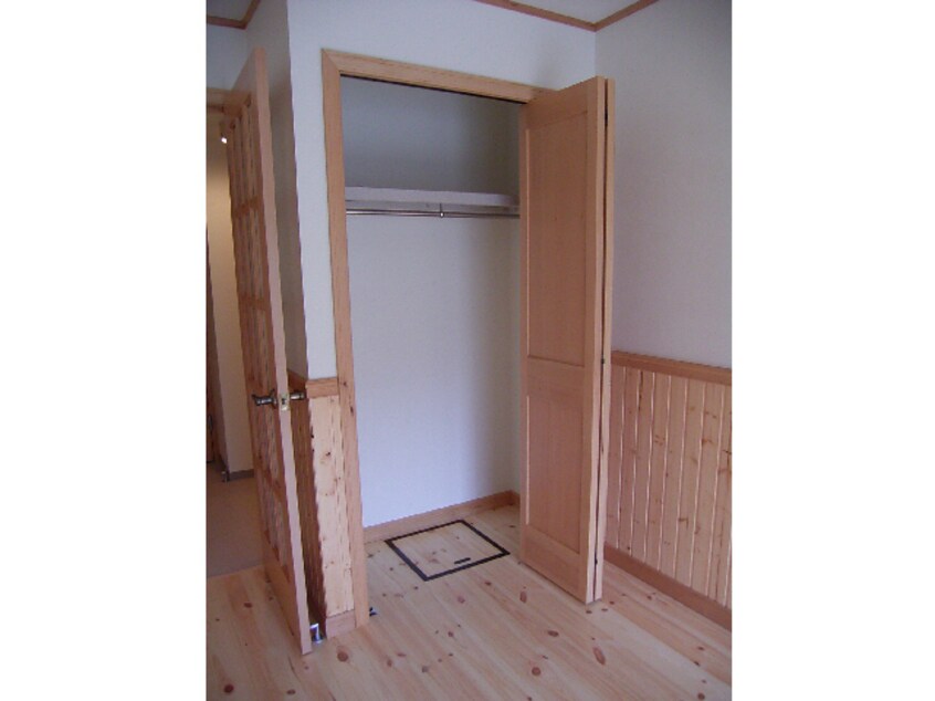  京急本線・久里浜線/南太田駅 徒歩8分 2階 築18年