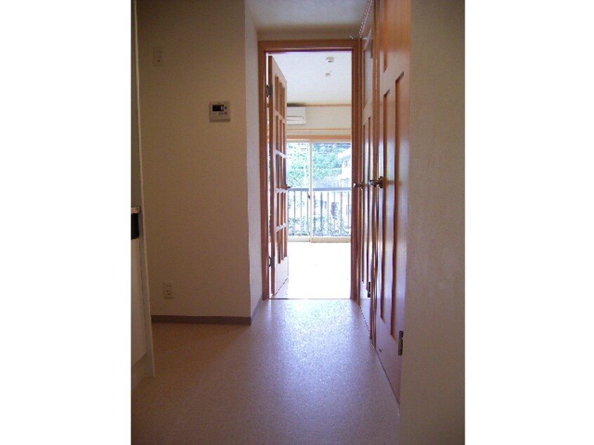  京急本線・久里浜線/南太田駅 徒歩8分 2階 築18年