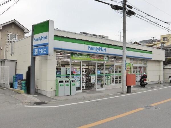 ファミリーマート釜台町店(コンビニ)まで608m 相鉄本線/和田町駅 徒歩14分 1階 築34年