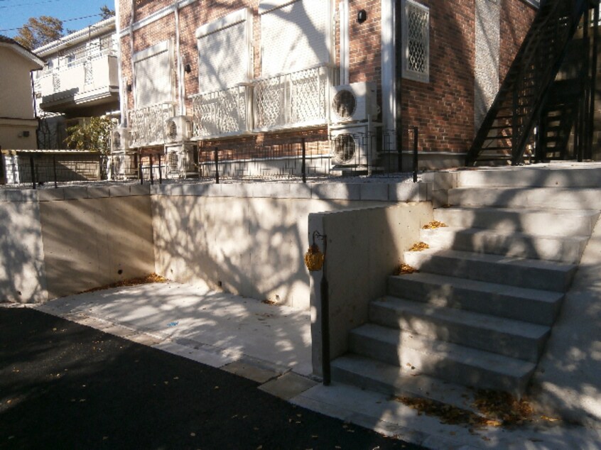  横須賀線/保土ケ谷駅 徒歩10分 1階 築12年