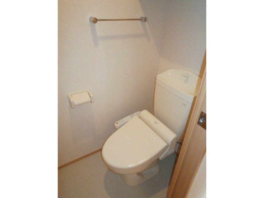 トイレ 相鉄新横浜線/羽沢横浜国大駅 徒歩9分 3階 築12年