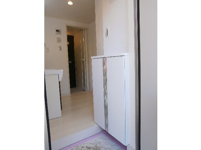 玄関 横須賀線/保土ケ谷駅 徒歩10分 1階 築9年