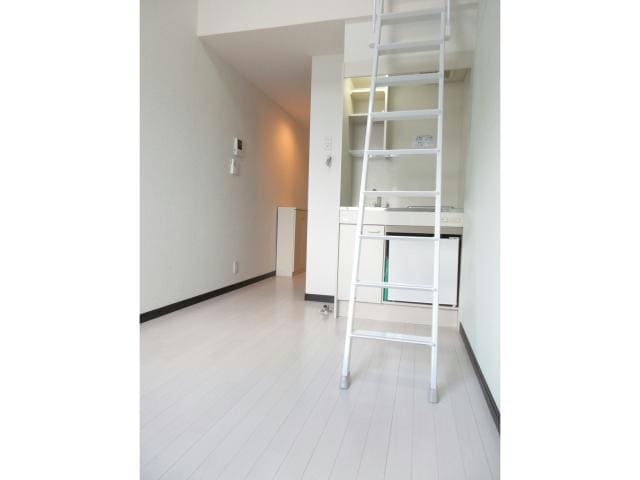  横須賀線/保土ケ谷駅 徒歩10分 2階 築8年