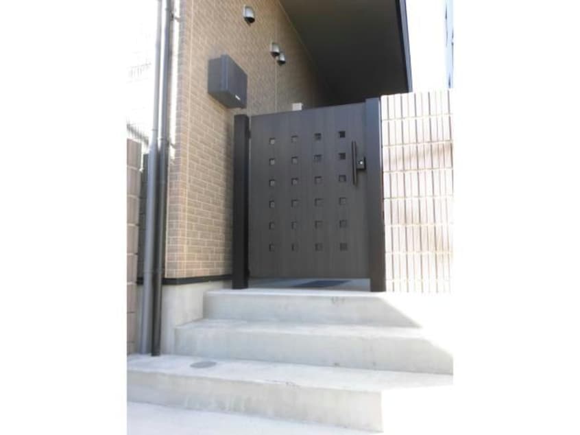  横須賀線/保土ケ谷駅 徒歩5分 2階 築8年