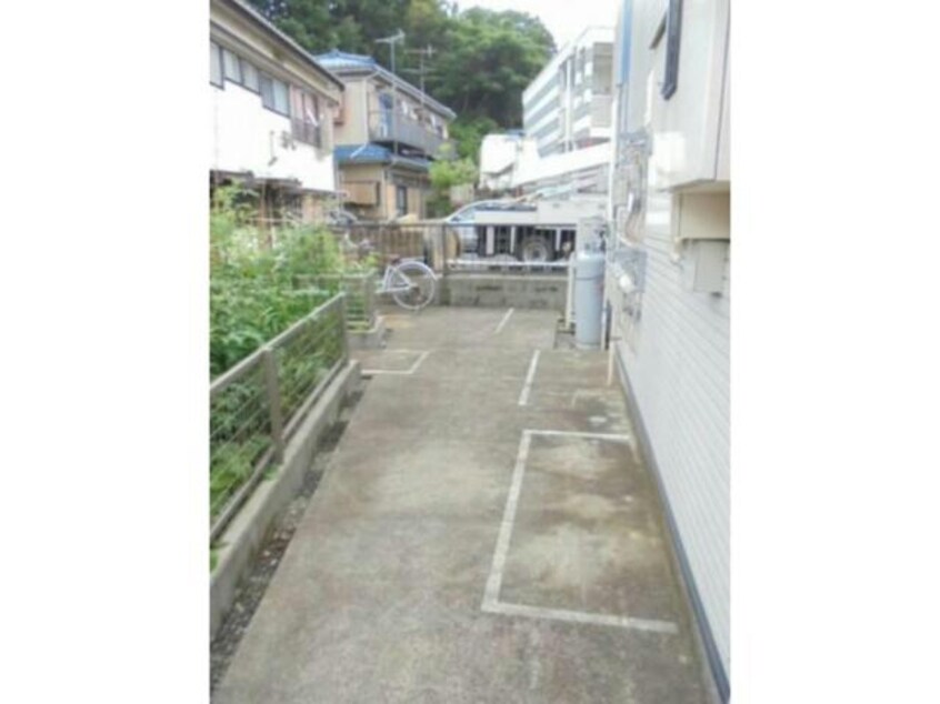  京急本線・久里浜線/弘明寺駅 徒歩8分 1階 築17年
