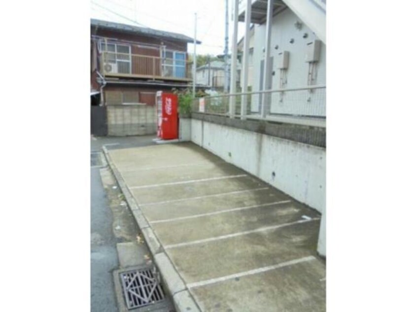  京急本線・久里浜線/弘明寺駅 徒歩8分 1階 築17年