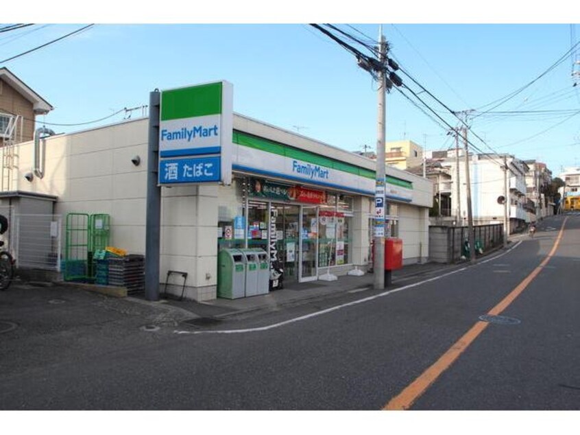 ファミリーマート横浜釜台町店(コンビニ)まで264m 相鉄本線/上星川駅 徒歩15分 2階 築35年