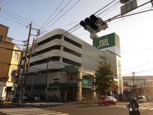 まいばすけっと南太田駅前店(スーパー)まで1067m 京急本線・久里浜線/南太田駅 徒歩14分 1階 築4年